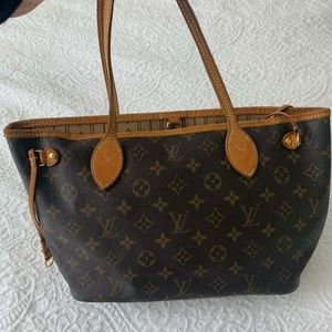 LV neverfull GM. Gently used.